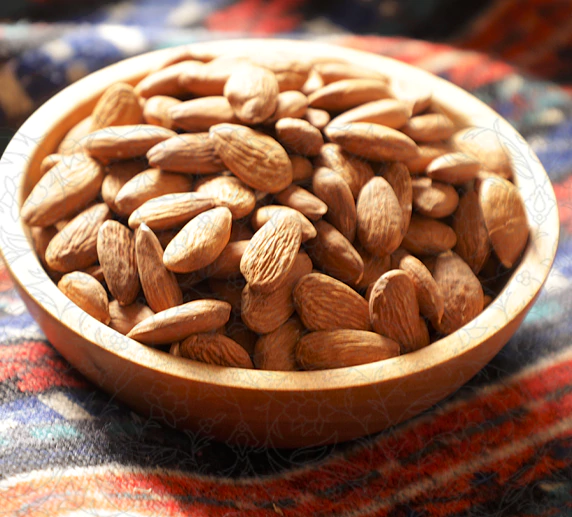 نمایشمغز بادام درختی ایرانی خام
