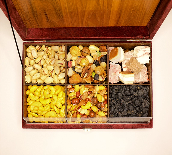 باکس هدیه سپیدار ویژه زرچین | پک آجیل لوکس شب یلدا 2