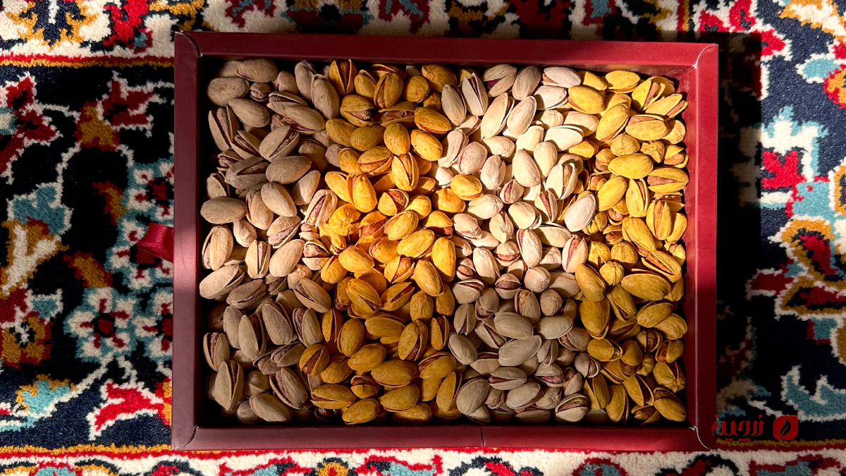 خرید پسته برای شب یلدا