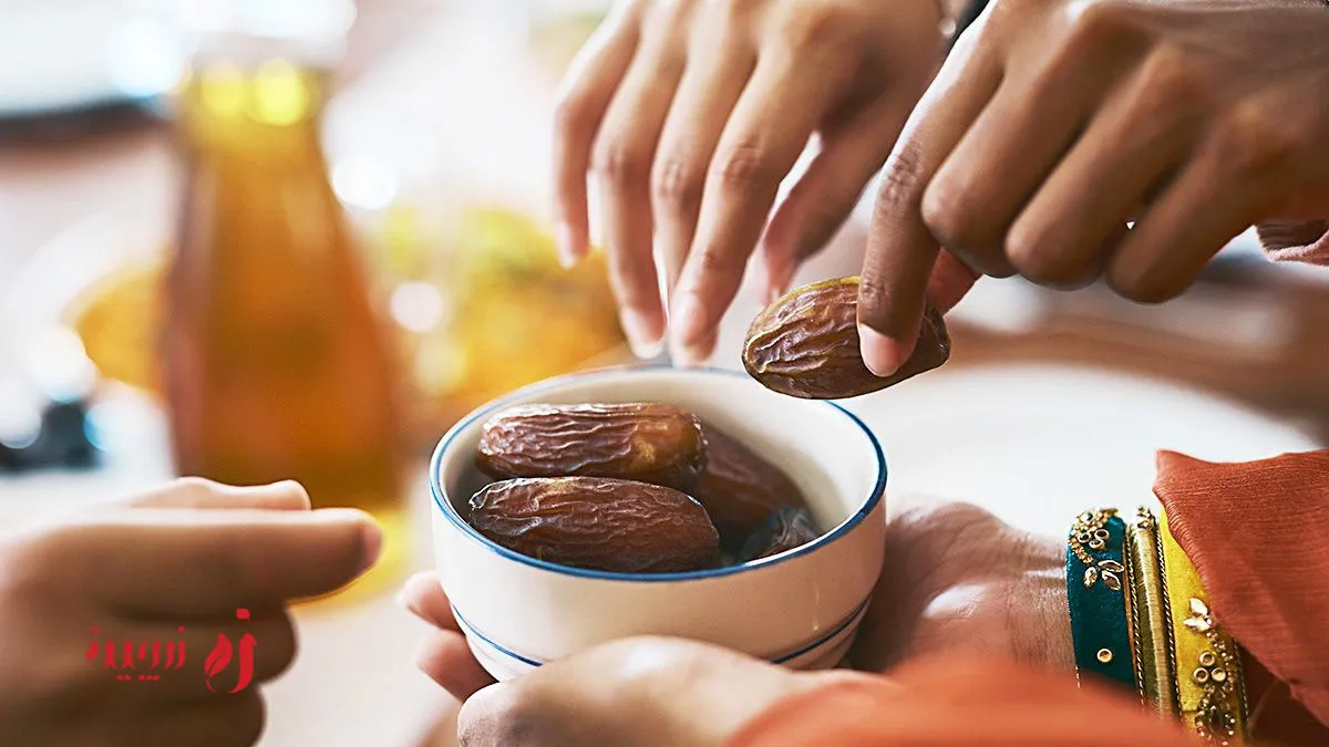 باز کردن روزه با خرما