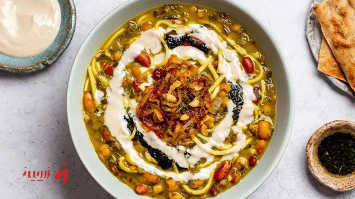 تزئین آش با آجیل و گردو