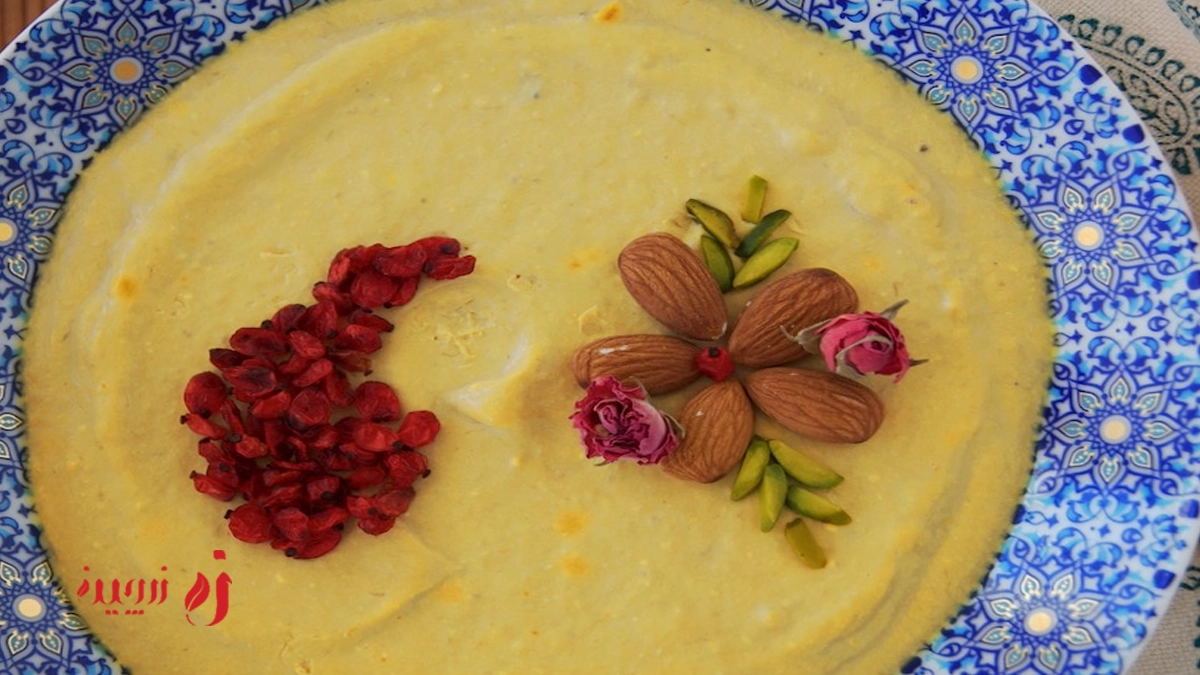 خورشت ماست با خلال پسته