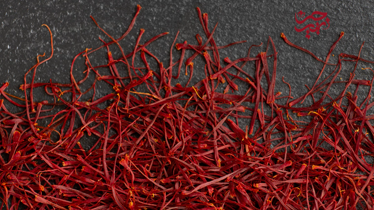 زعفران نگین یا Negin saffron بهترین نوع زعفران برای صادرات و هدیه است که برای خرید پک هدیه زعفرانی میتوانید از سایت زرچین استفاده کنید