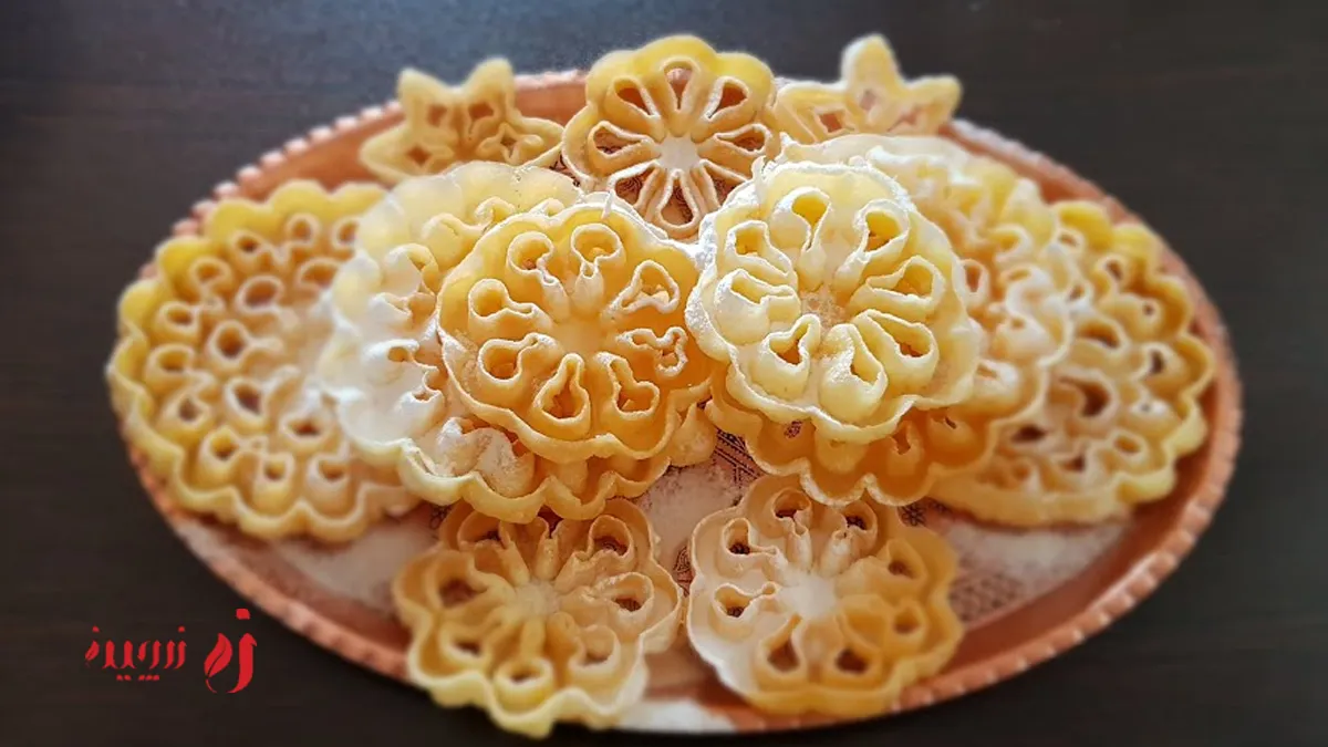 مراحل تهیه شیرینی پنجره ای به سبک قنادی ها