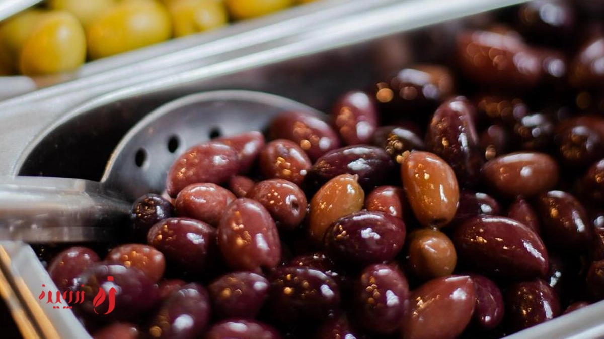 طرز تهیه زیتون تخمیری