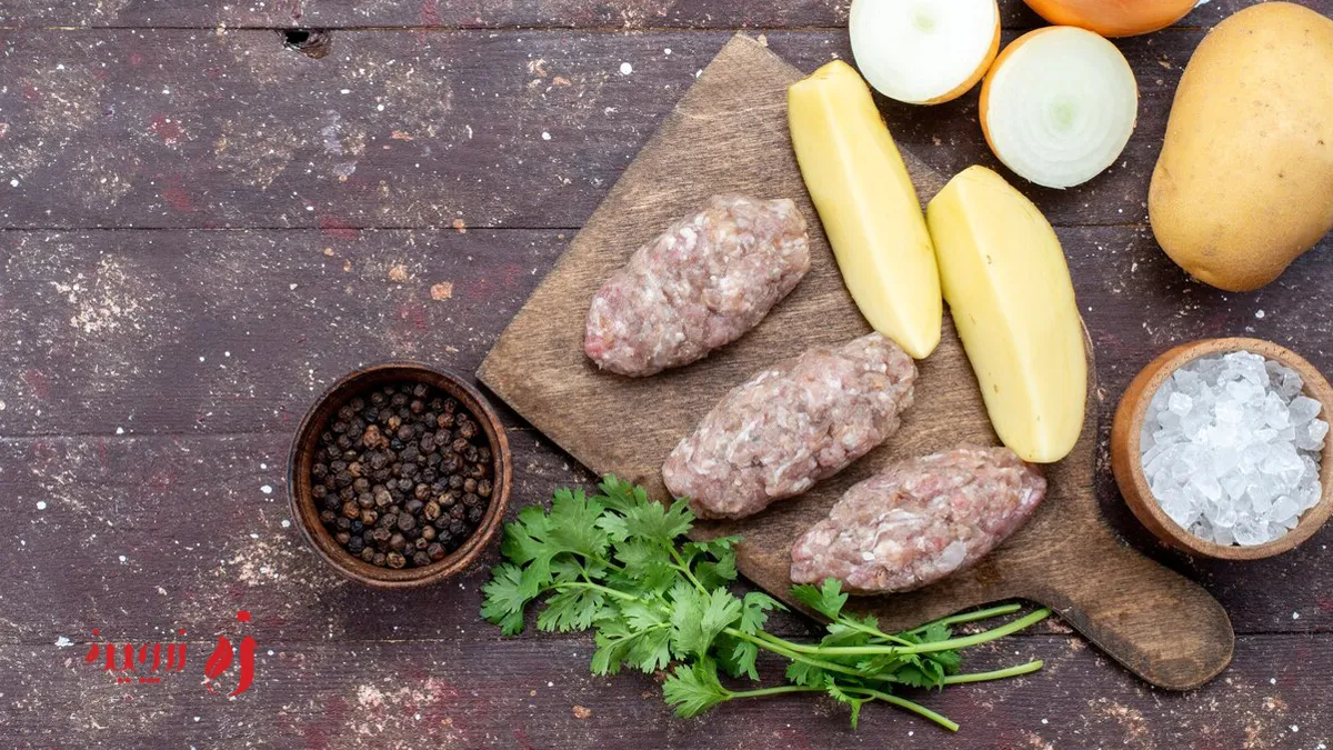 مواد اولیه کتلت سیب زمینی با گوشت