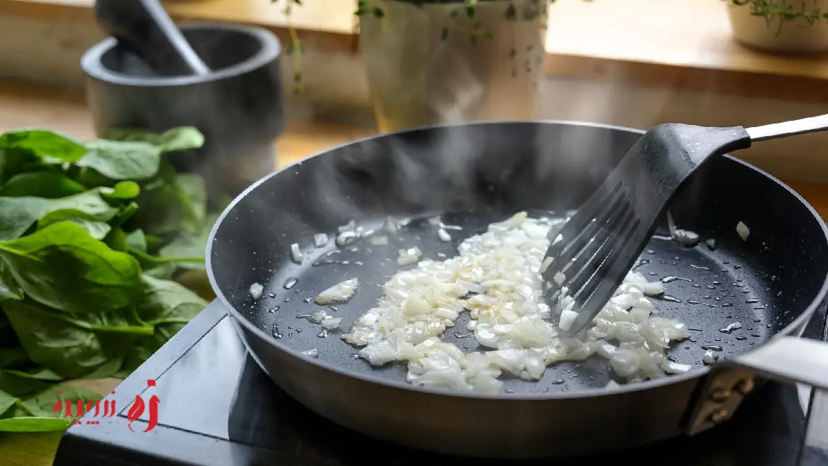 پیاز داغ برای قورمه سبزی